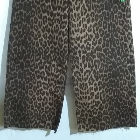 Zara Leopard Mid Rise Culotte Jeans NWT - Picture 2 of 6